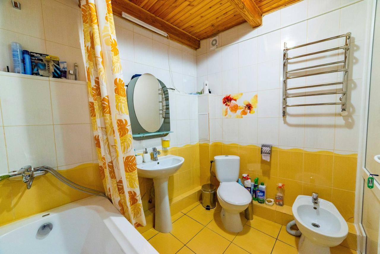 Хостел Галіція Kolomiya Exterior foto